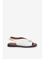 Sandały Na Płaskim Obcasie Z Ozdobą Eko Skóra Białe Tillireta