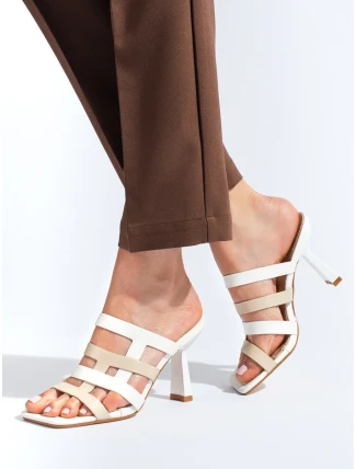 Krásne dámske nazúvaky biele na širokom podpätku Krásne dámske nazúvaky biele na širokom podpätku