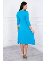 Šaty s výrezom pod prsiami tyrkysové