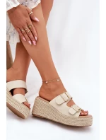 Klapki Damskie Na Koturnie Z Plecionką I Klamrami Beżowe Pasinea