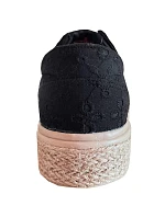 Dámske topánky W LCW-24-44-2424LA čierne – Lee Cooper