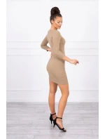 Šaty s ozdobnými gombíkmi camel