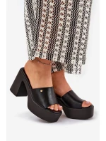 Damskie Klapki Z Eko Skóry Na Słupku I Platformie Czarne Tamirella