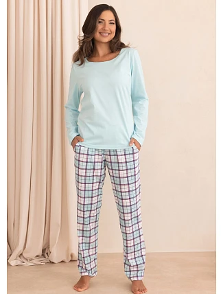 Pyžamo Regina 4028 s dlhými rukávmi, veľkosti M–2XL, Z26 Pyžamo Regina 4028 s dlhými rukávmi, veľkosti M–2XL, Z26