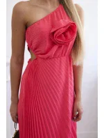 Plisované šaty s neónovým ružovým kvetom