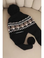 Dámska zimná vlnená čiapka s ušnými klapkami a bambuľkami K436 black + mocha