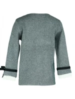 Dámsky sveter na rukávoch zdobený bielym plisovaným volánikom a čiernou stužkou SW 0202 - Gemini