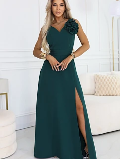 669-1 Romantické maxi šaty s kvetom na ramene a rozparkom - fľaškovo zelené