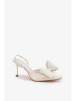 Lodičky s ihlovým podpätkom model 209421 Krok vo veľkom štýle