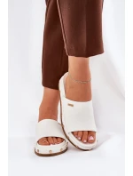 Dámske papuče na platforme s cvočkami Big Star - biele