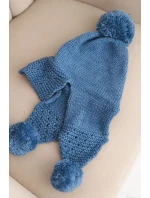 Dámska zimná čiapka s vlnou, s kšiltom a bambuľkami K475 jeans