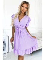 455-3 Šaty CORNELIA s volánom, výstrihom a viazaním - WRZOSH