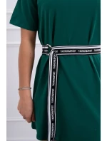 Šaty s ozdobným pásikom zelené