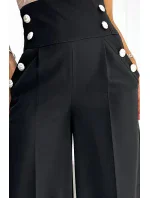 496-1 Elegantné široké nohavice s vysokou sedmičkou a zlatými gombíkmi - ČIERNA 496-1 Elegantné široké nohavice s vysokou sedmičkou a zlatými gombíkmi - ČIERNA