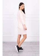 Šaty s grafikou dievčatá v 3D okuliaroch púdrovo ružové