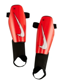 Futbalové chrániče Nike Charge DX4608-635