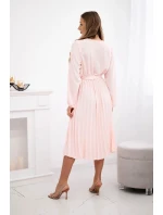 Šaty s viazaným plisovaným lemom púdrovo ružové