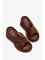 Dámské pantofle na platformě z eko semiše čokoládové Calorine