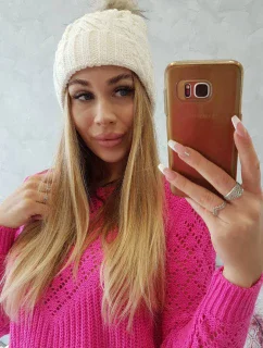 Fleecová kockovaná čiapka K226 ecru