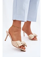Dámské lodičky na jehlovém podpatku s mašlí Béžové Jelessa