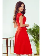 LILA - Červené dámske plisované šaty s krátkymi rukávmi 311-1 LILA LILA - Červené dámske plisované šaty s krátkymi rukávmi 311-1 LILA