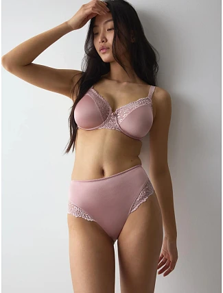 Dámske nohavičky Ladyform Soft T Maxi – Sophia – béžové 1596 – TRIUMPH Dámske nohavičky Ladyform Soft T Maxi – Sophia – béžové 1596 – TRIUMPH