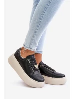 Skórzane Sneakersy Damskie Na Platformie Z Przypinką Vinceza 89101 Czarne