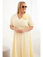Plus veľkosť Dámske šaty s výstrihom do V a zovretým pásom žltá