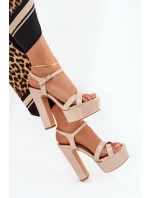 Sandały Damskie Na Wysokim Słupku I Platformie Lakierowane Beżowe Jovenes