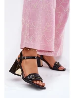 Sandále na podpätku model 215347 Vykročte štýlovo