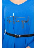 Šaty s ozdobným pásikom a nápisom cornflower blue