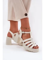 Lakierowane Skórzane Sandały Damskie Na Słupku Vinceza 66621 Jasnobeżowe