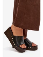 Dámské nazouváky na platformě se zlatými nýty Černé Arionne