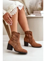 Členková obuv s čipkovaným zvrškom na podpätku, vyrobená z eko semišu, hnedá Nevishiia Členková obuv s čipkovaným zvrškom na podpätku, vyrobená z eko semišu, hnedá Nevishiia