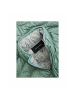 Pánska péřová vesta PEAK PERFORMANCE M Helium Utility Down Vest, zelená farba Pánska péřová vesta PEAK PERFORMANCE M Helium Utility Down Vest, zelená farba
