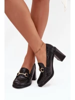 Półbuty Damskie Na Słupku Z Tłoczeniem I Złotym Detalem Czarne Novella