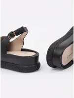Dámske dizajnové sandále čierne bez podpätku