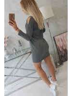 Šaty s 3D grafikou a ozdobnými volánmi grafitovej farby