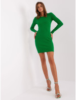 Zelené rebrované základné šaty po kolená