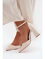 Lodičky na podpatku z imitace kůže světle béžové Selvra
