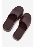 Dámské pantofle na platformě se zlatými sponami hnědé Arionne