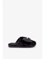Papuče z umelej kožušiny s malou brošňou Black Primaria