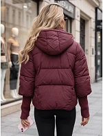Dámska zimná prešívaná bunda s kapucňou TY5898 vínová – FashionStreet Dámska zimná prešívaná bunda s kapucňou TY5898 vínová – FashionStreet
