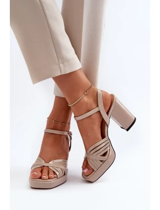 Dámske lakované sandále na vysokom podpätku Béžová D&A