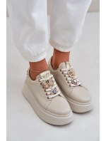 Damskie Skórzane Sneakersy Na Platformie Z Ozdobami CheBello 4292 Jasnobeżowe