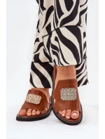 Klapki Damskie Na Koturnie Eko Skórzane Z Ozdobą Brązowe Sarela