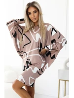 402-8 Sveter pohodlné netopierie šaty - béžové s čiernobielym vzorom