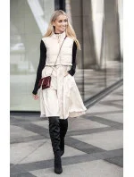 Svetlo béžová vesta s rozšírenou spodnou časťou (AG3-06)