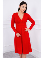 Šaty s výrezom pod prsiami červené