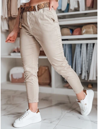 Dámske nohavice s opaskom MADELINA dark beige FashionStreet UY2622 Dámske nohavice s opaskom MADELINA dark beige FashionStreet UY2622